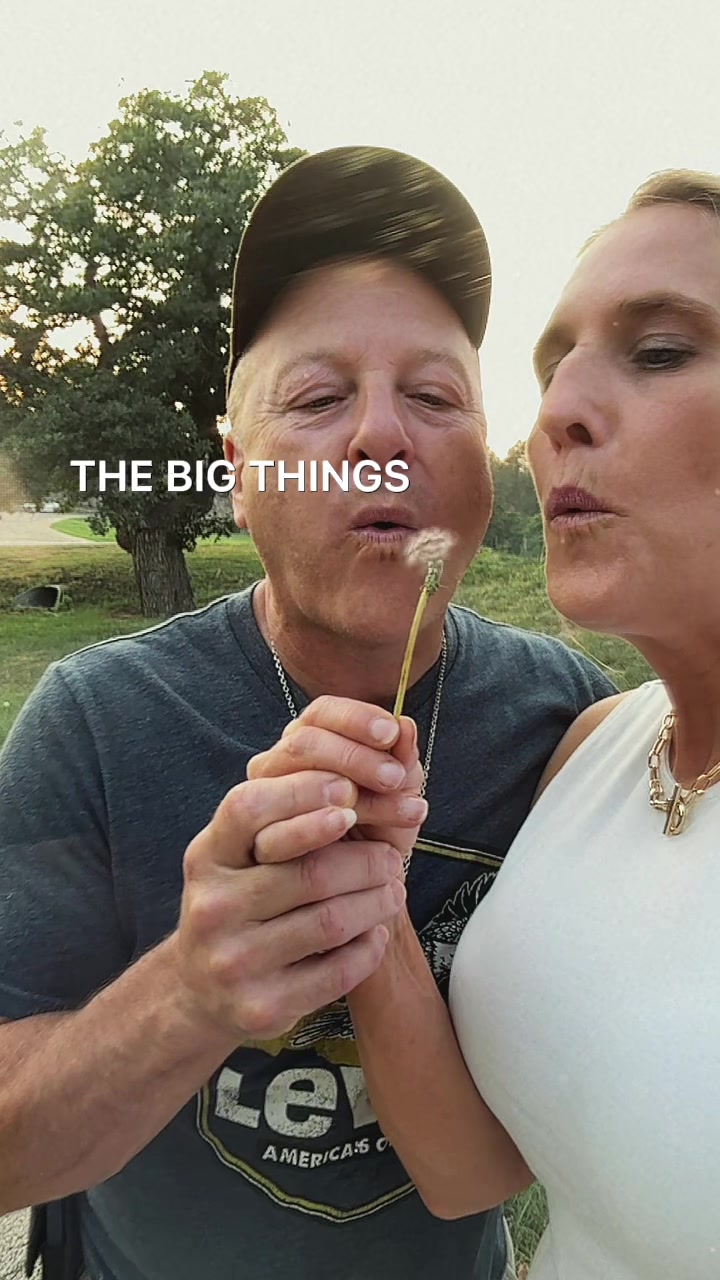 @Royal Bird Lady ๐