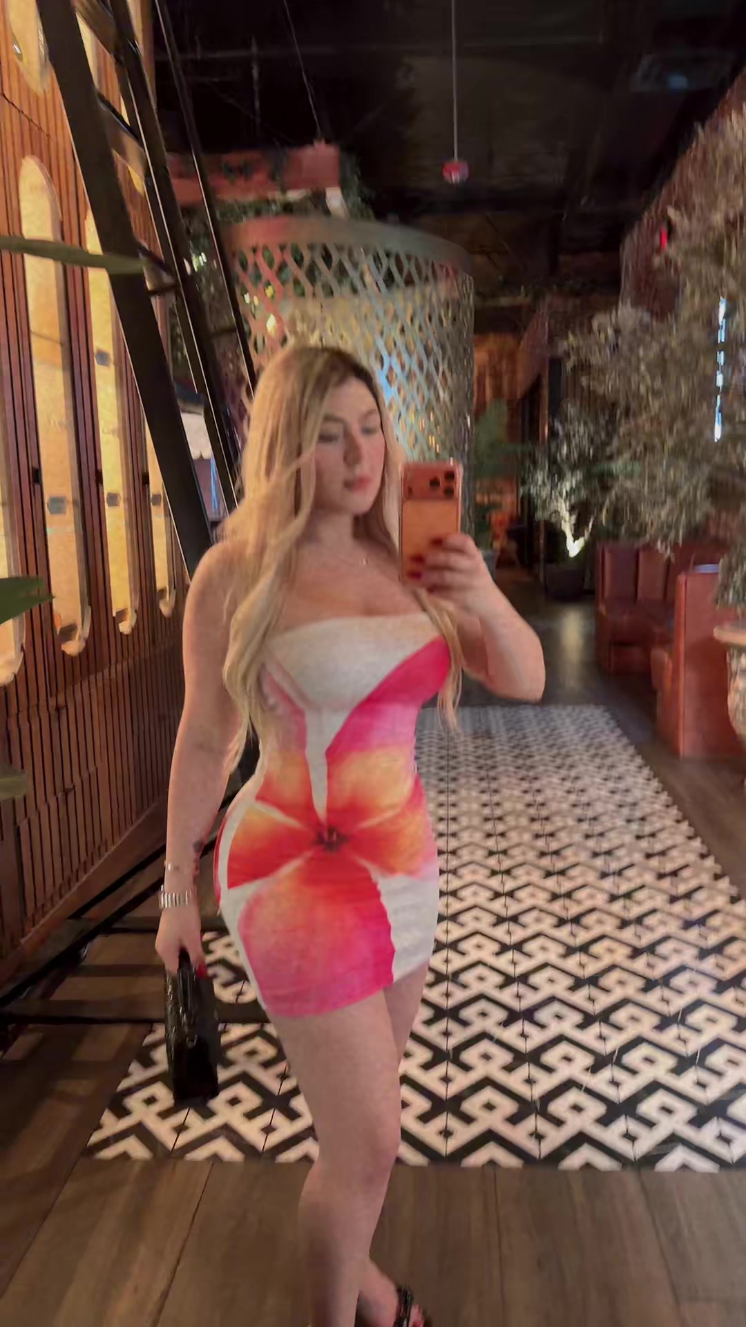 @✨ LA VALÍ 👸🏼💨