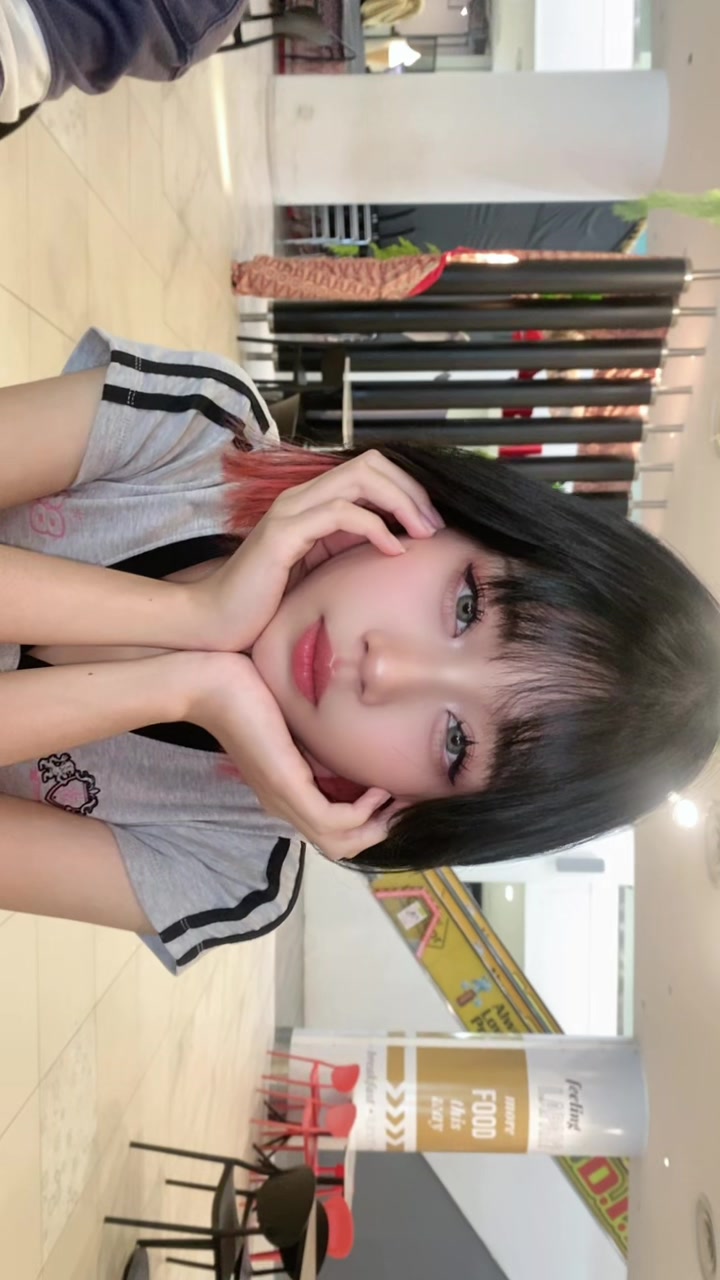 @Emi 🐇
