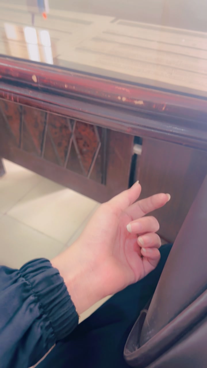 @the_anuuuu