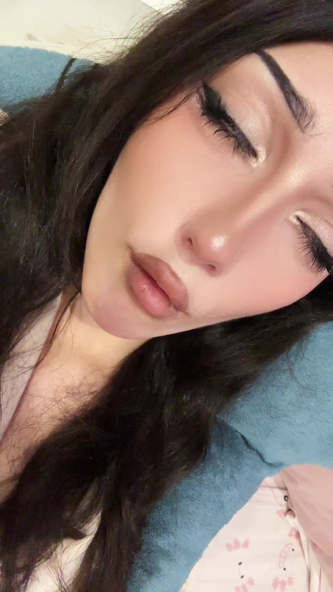@✱