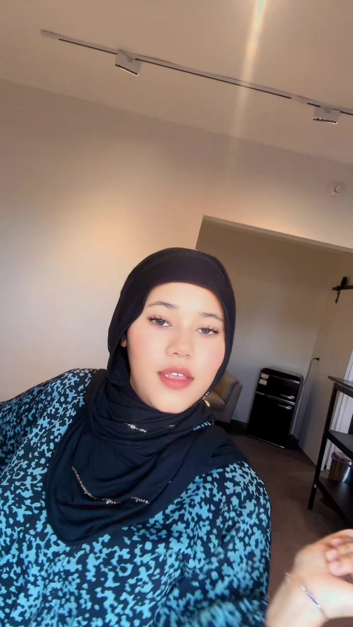 @nura 🐝