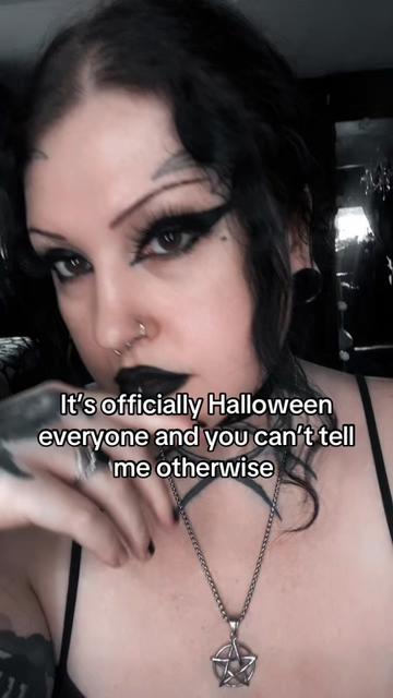 @Kel 🖤🕸️
