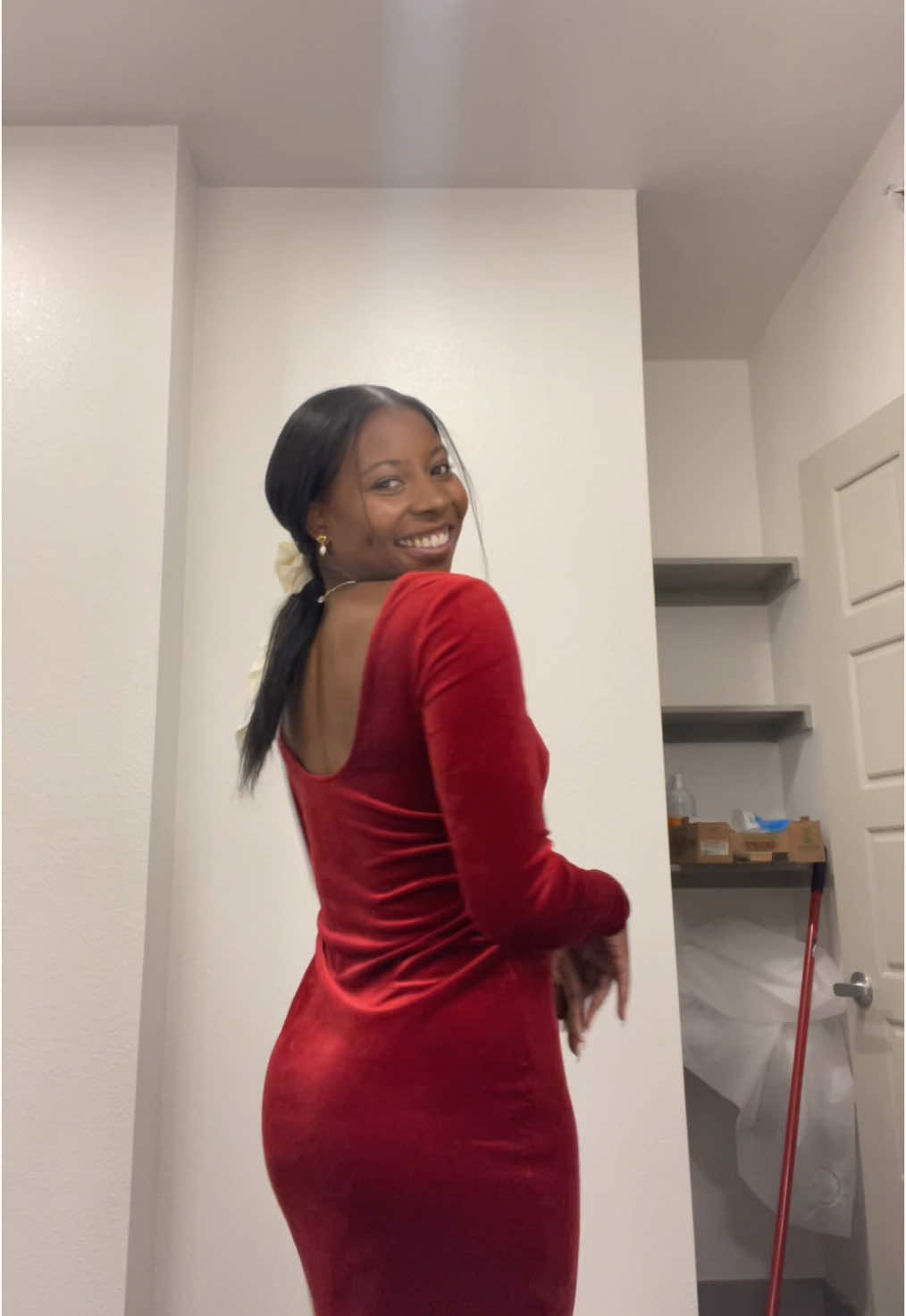 @waniya hudson