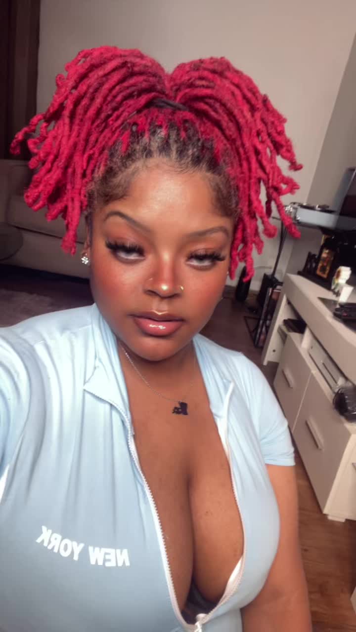 @AreonnaLashelle