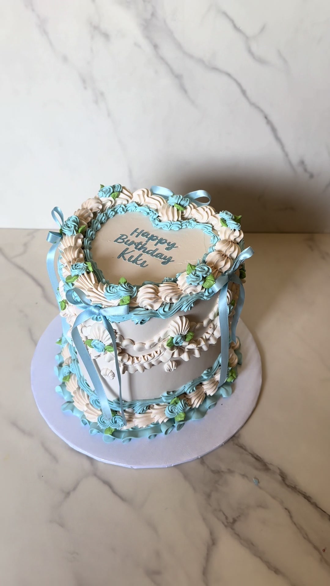 @luciaslovelycakes