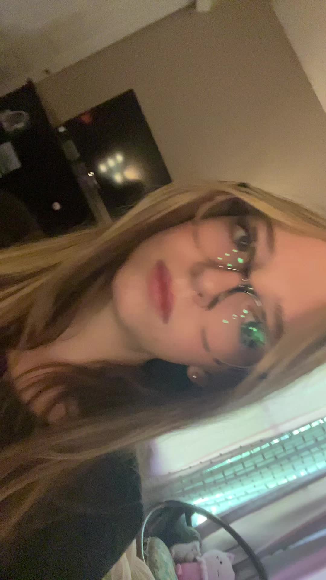 @junebug꧂