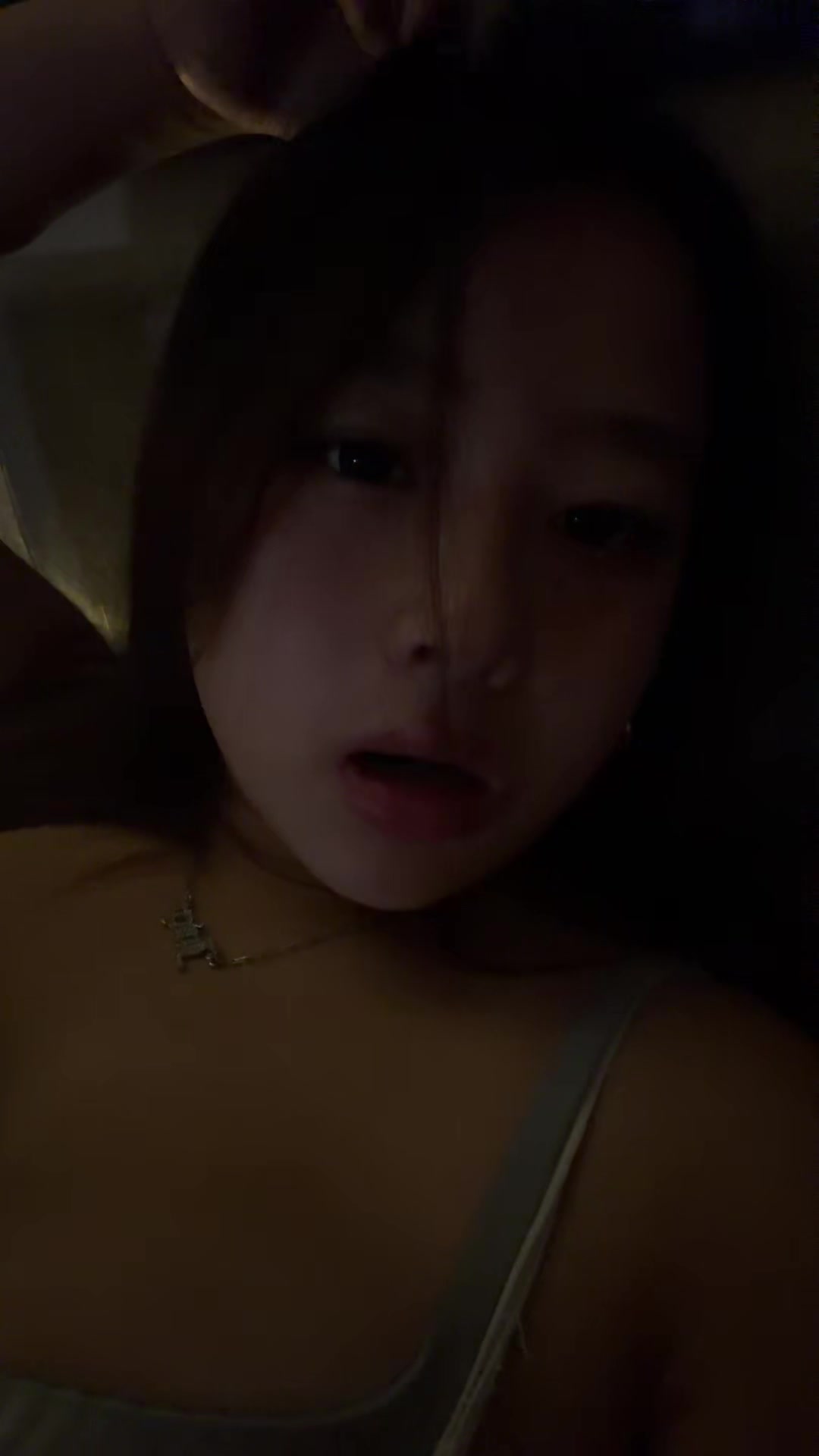 @R Y A