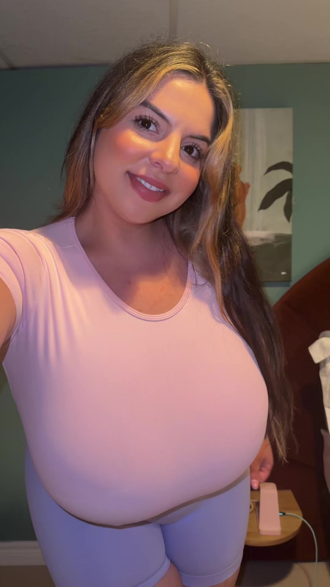 @iloveteniah
