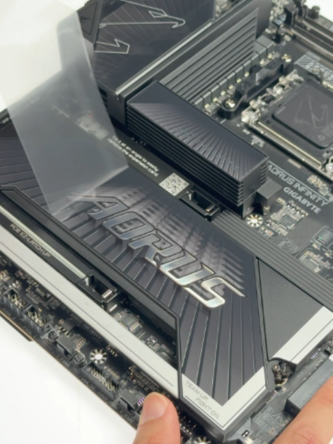 @AORUS