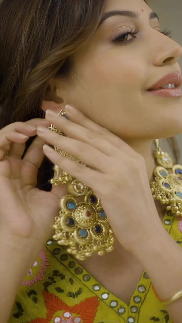 @🎀SURBHI CHANDNA🎀