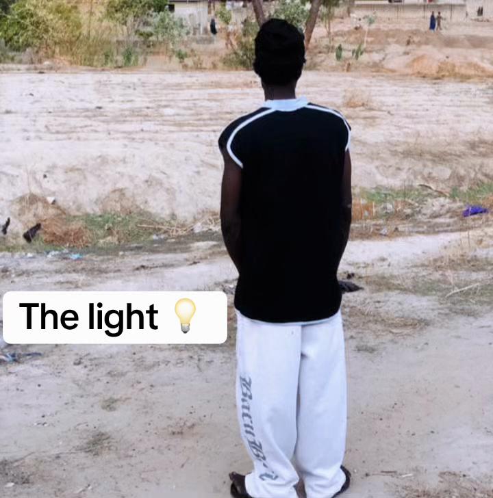 @zipop the light 💡💡💡💸💵💰