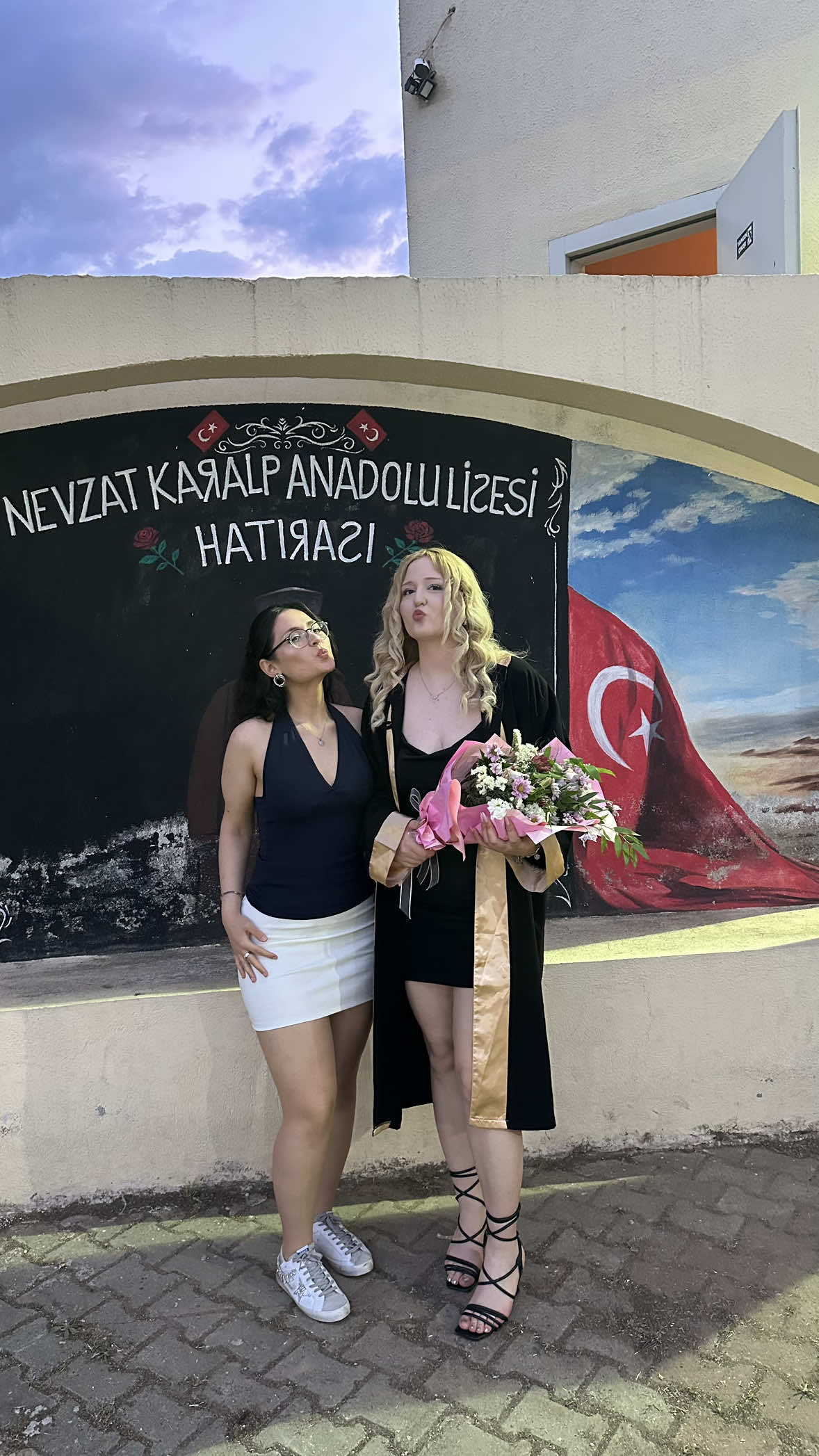 @Zeyneporhann