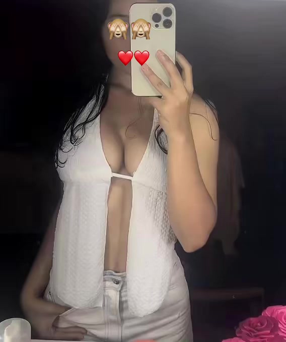 @Camila Bello