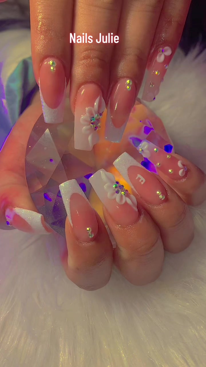 @NAILS JULIE