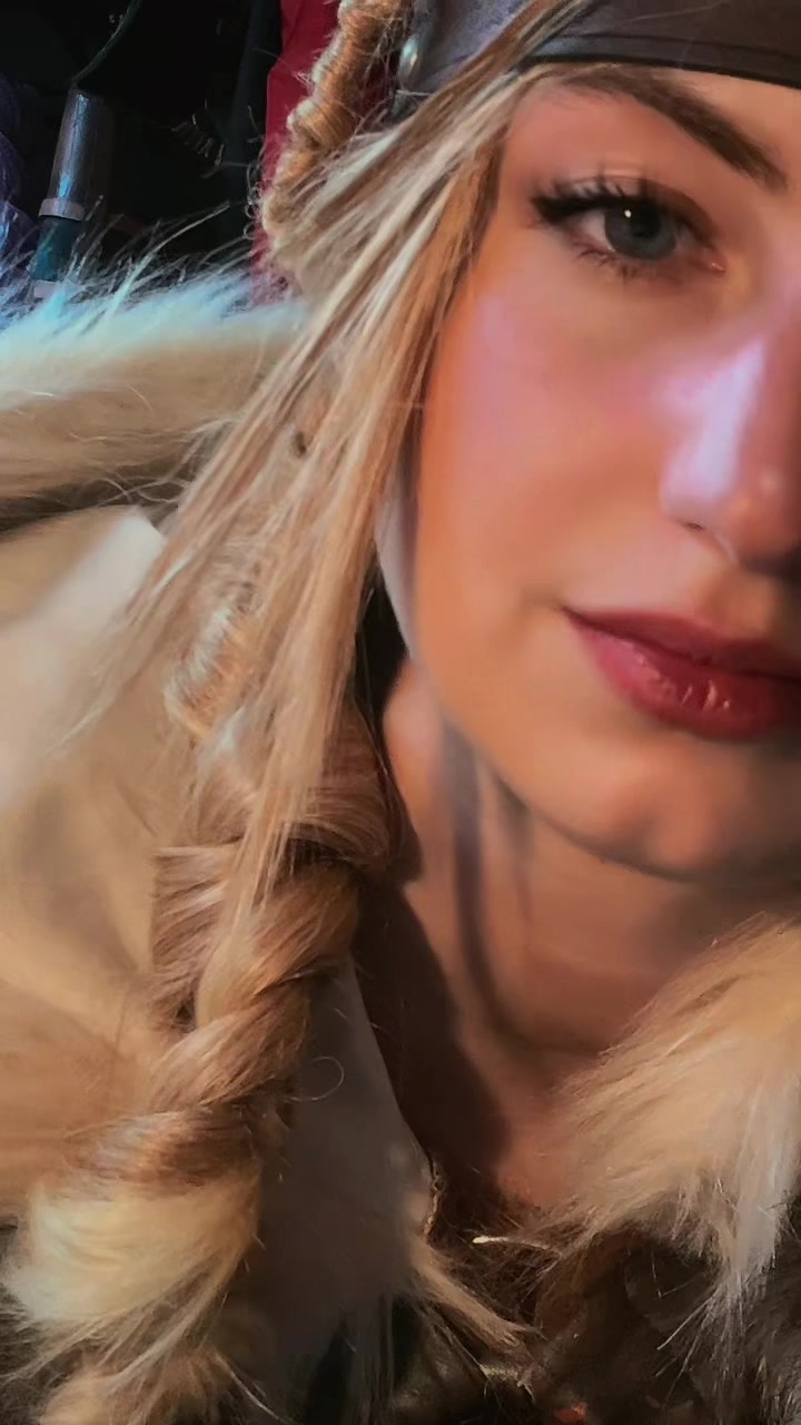@Allie_Cosplay