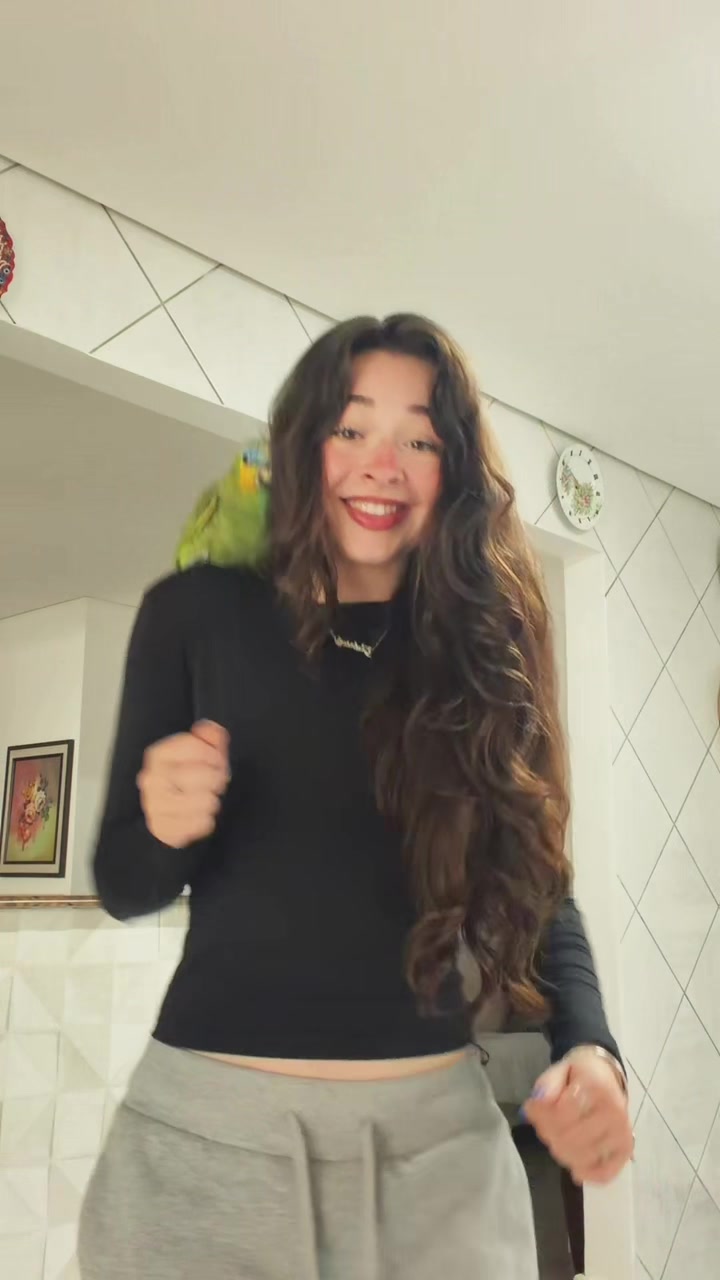 @gabyzera