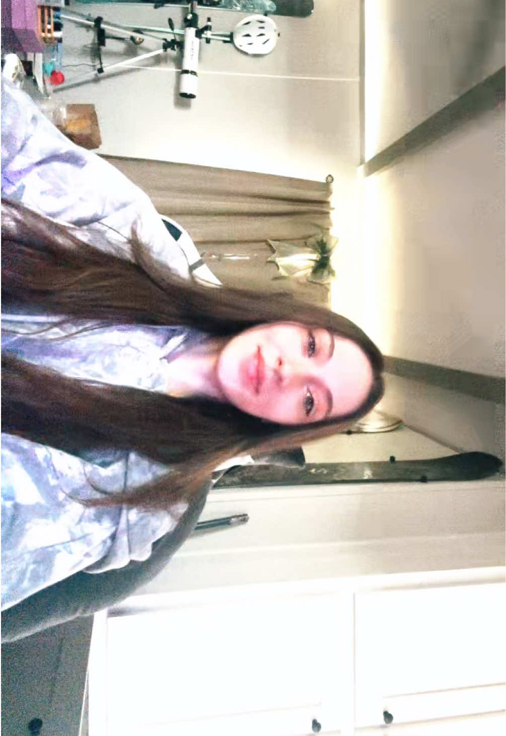 @🍒𝚍𝚎𝚜𝚝𝚊𝚗𝚎𝚊🍒