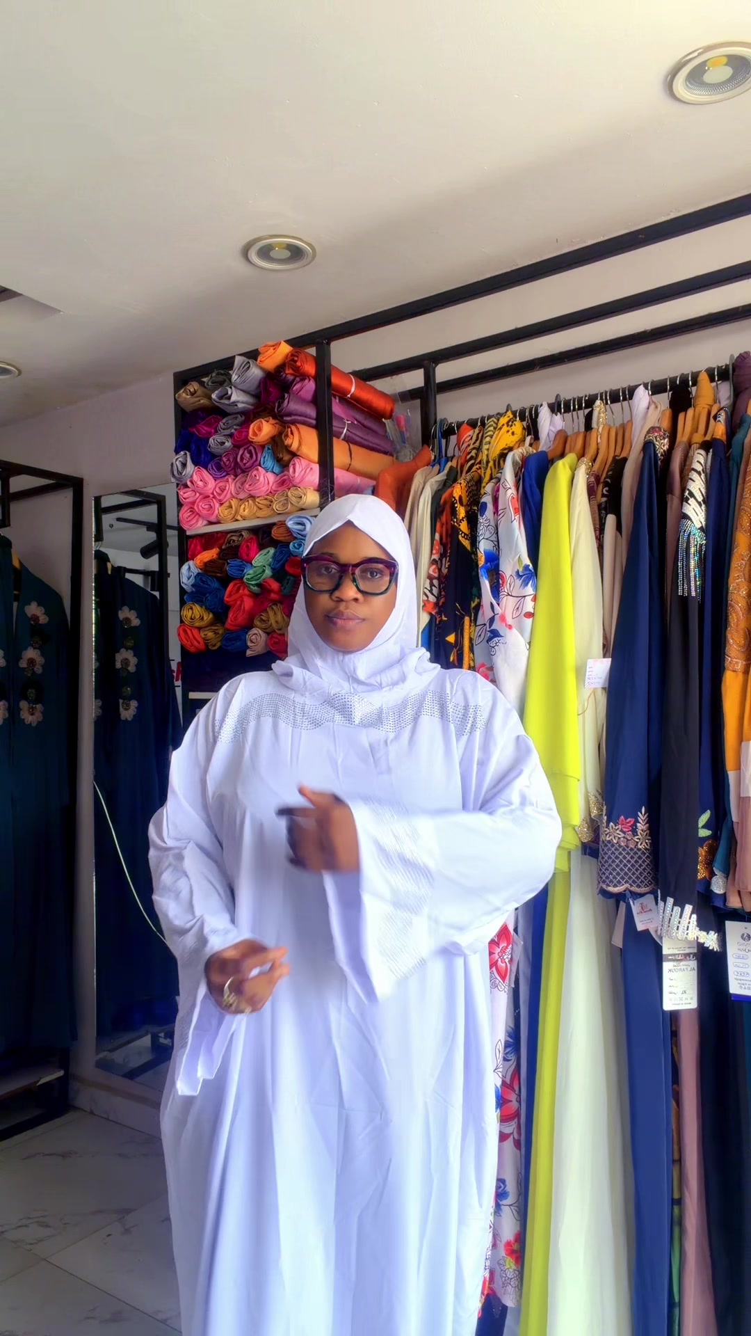 @MariamTrish (Modestfashion👸 )