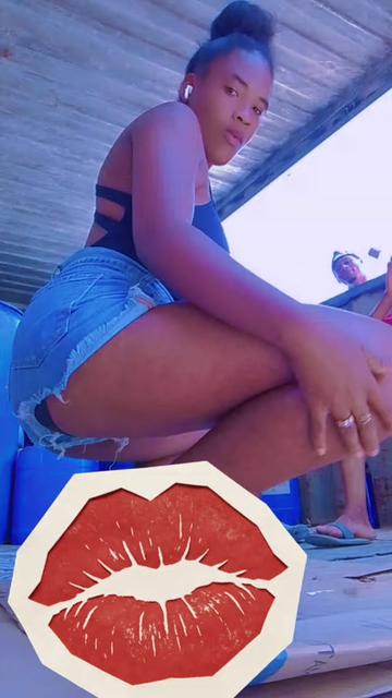 @Laura la para