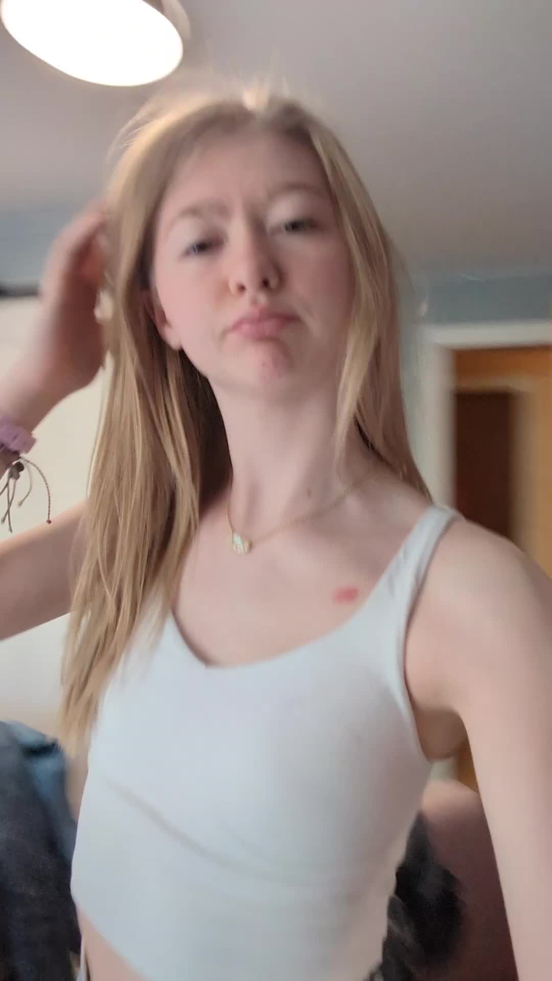 @Ana.Raye