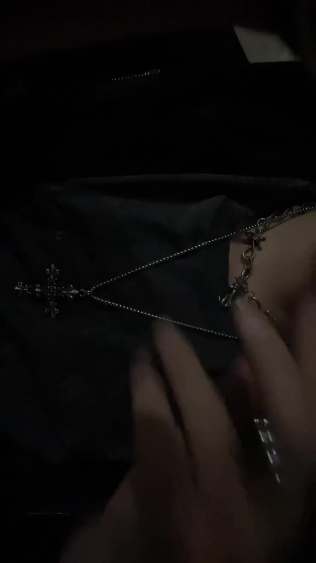 @blooodyravenn