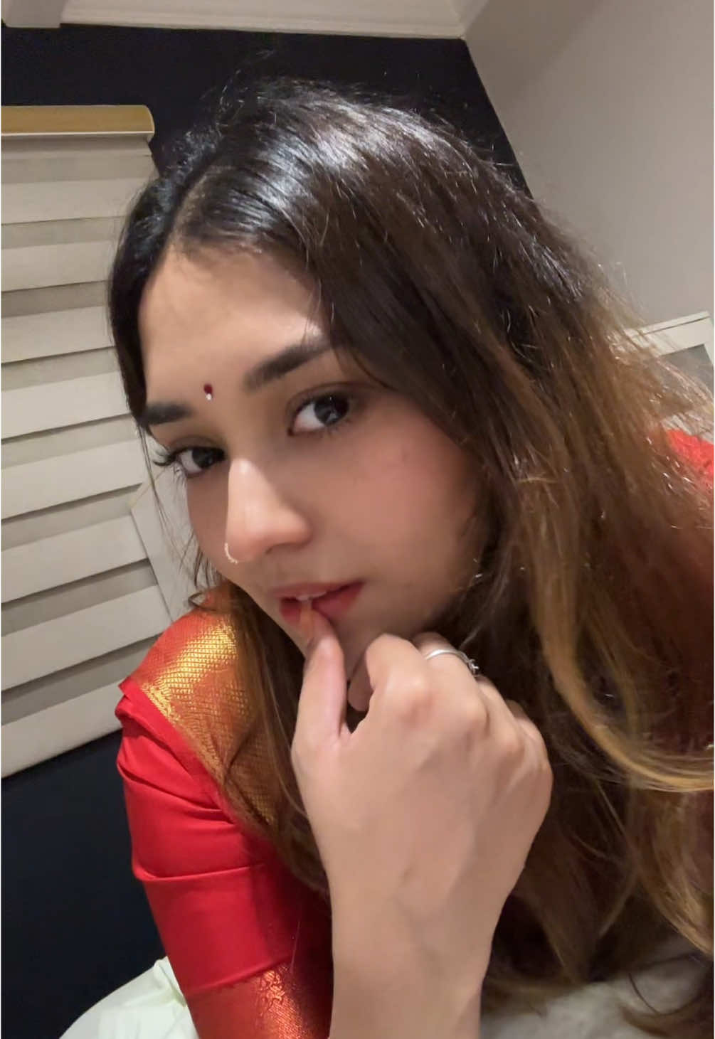 @Vhinooooo