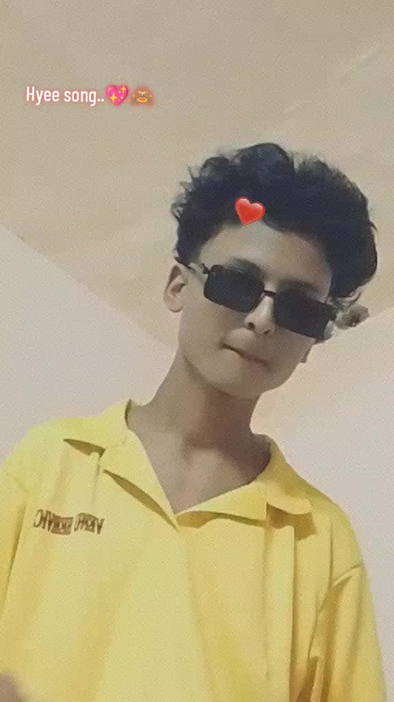 @𝙃𝙊𝙏...𝘽𝙊𝙔..😎