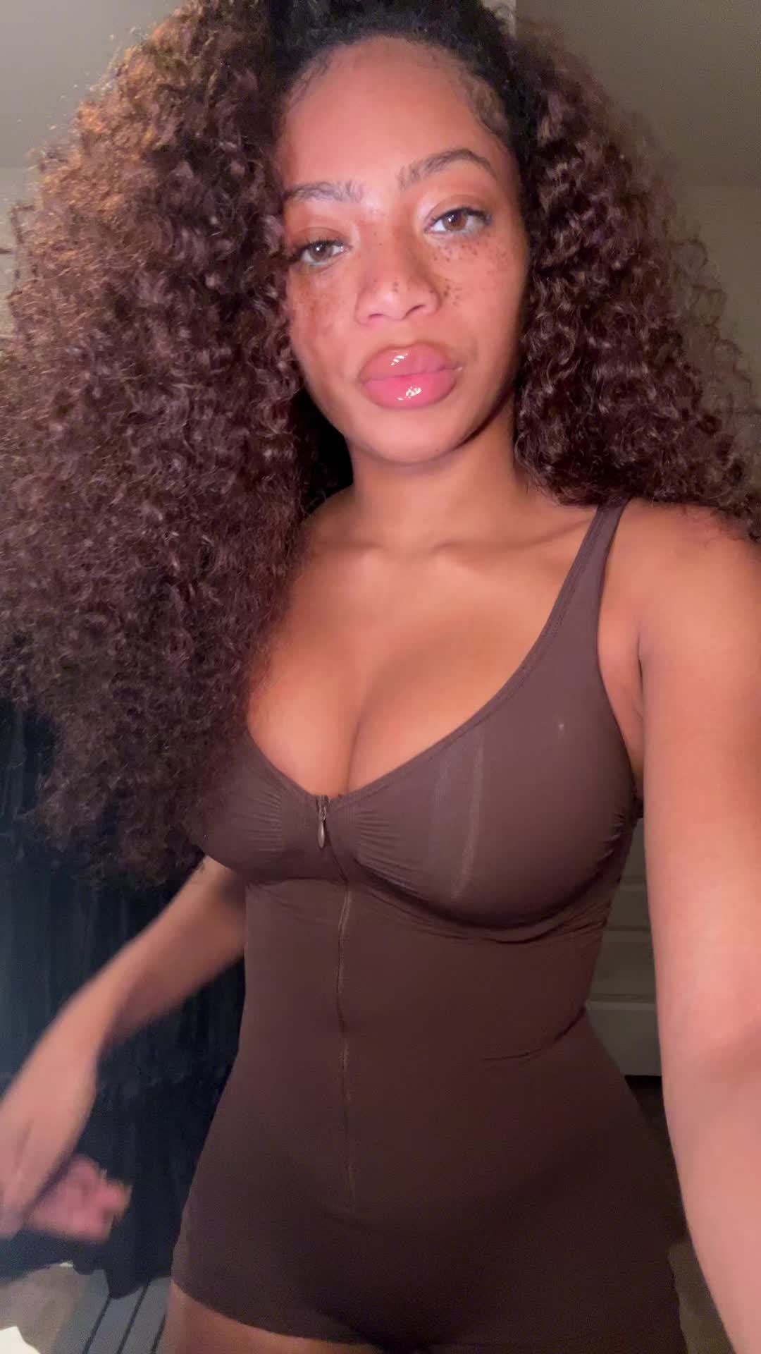 @sanaaaizhanee