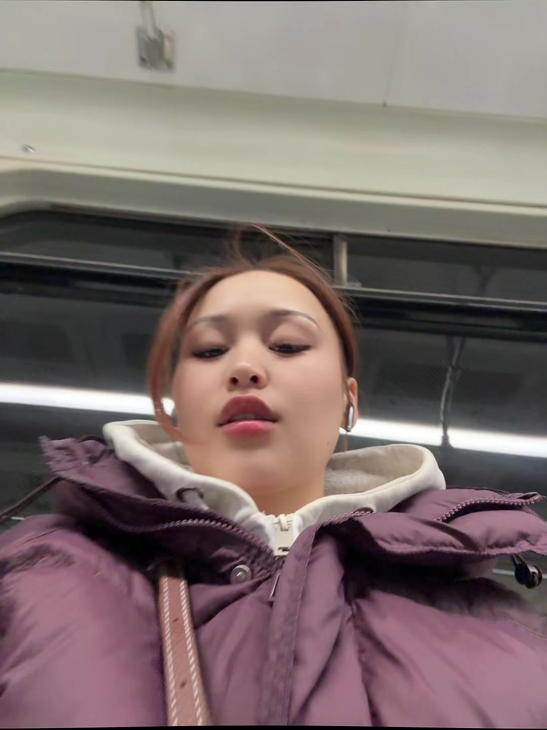 @~