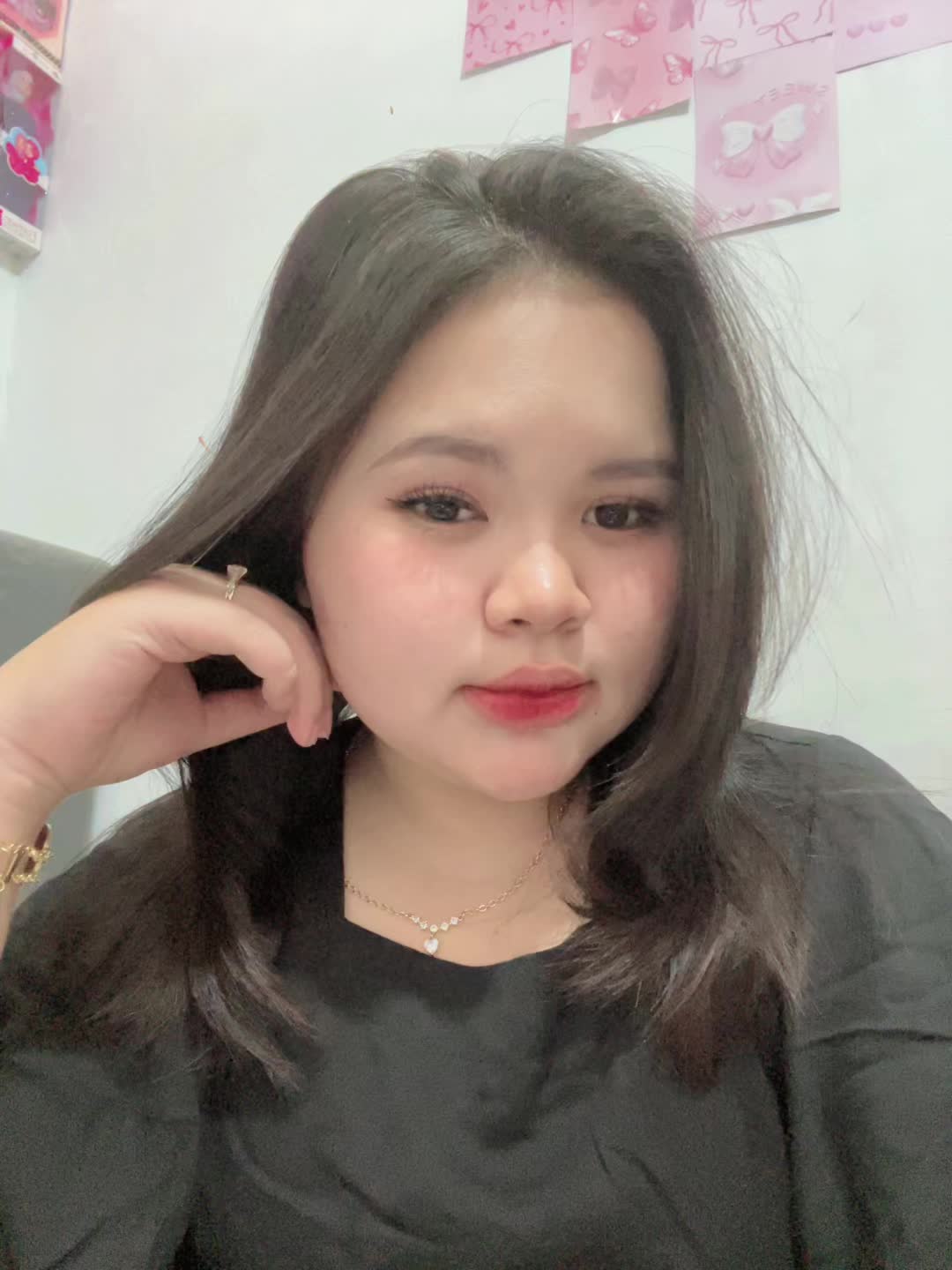 @Nisaa18