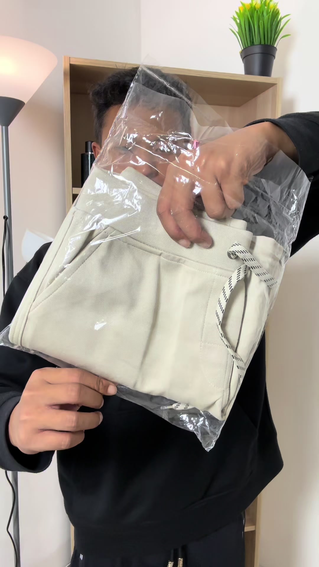 @𝘼𝙛𝙛𝙨𝙝𝙤𝙥_