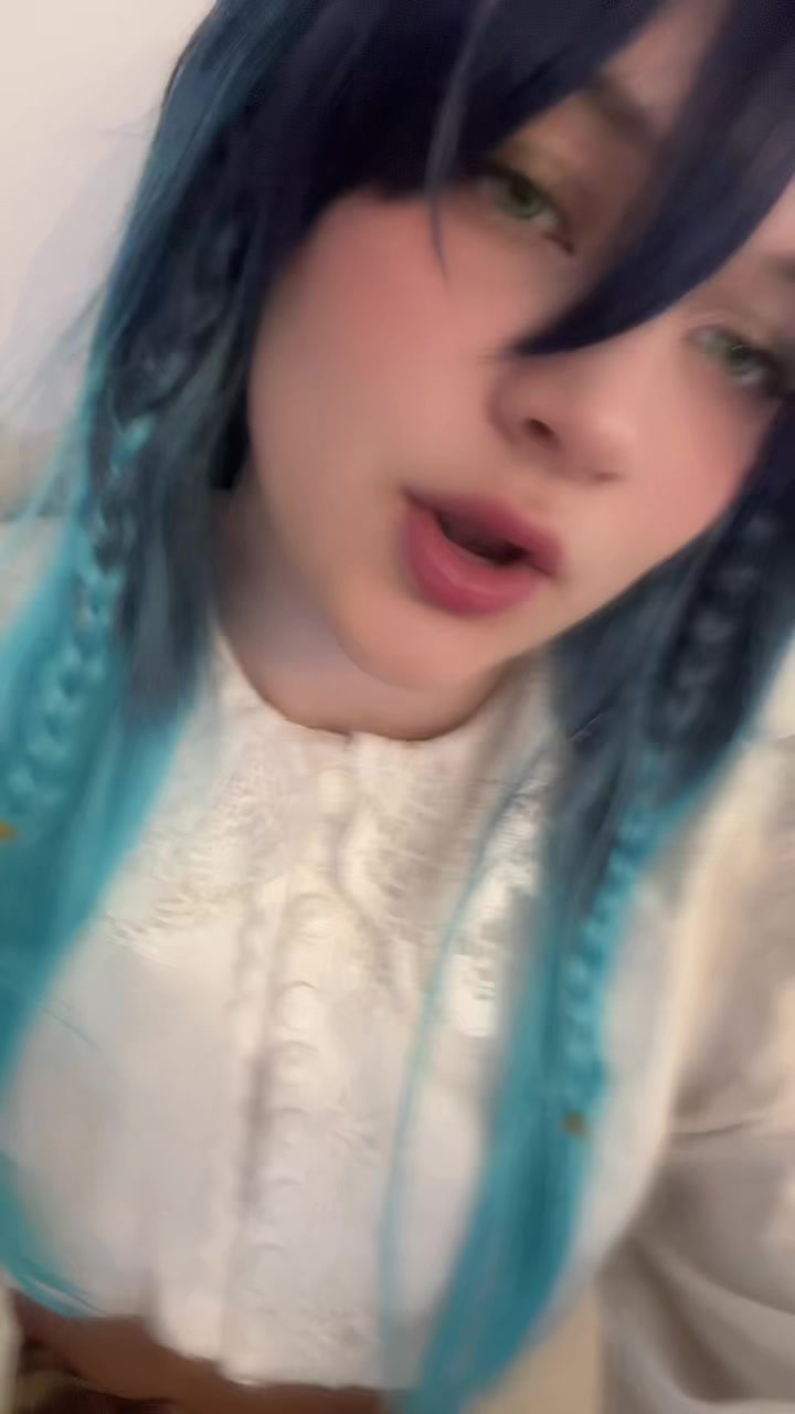 @emmaxcos_