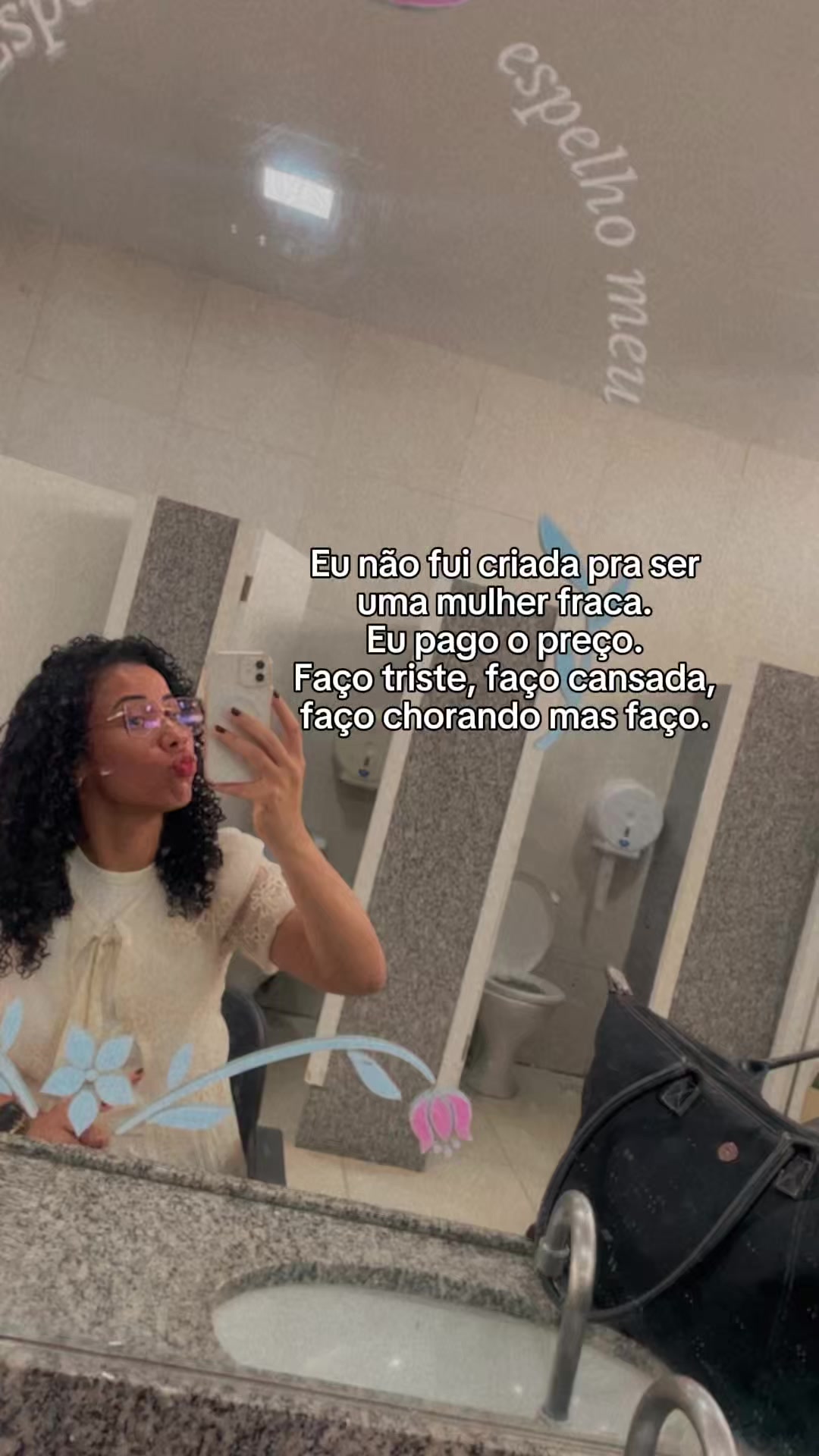 @helenaeataxia