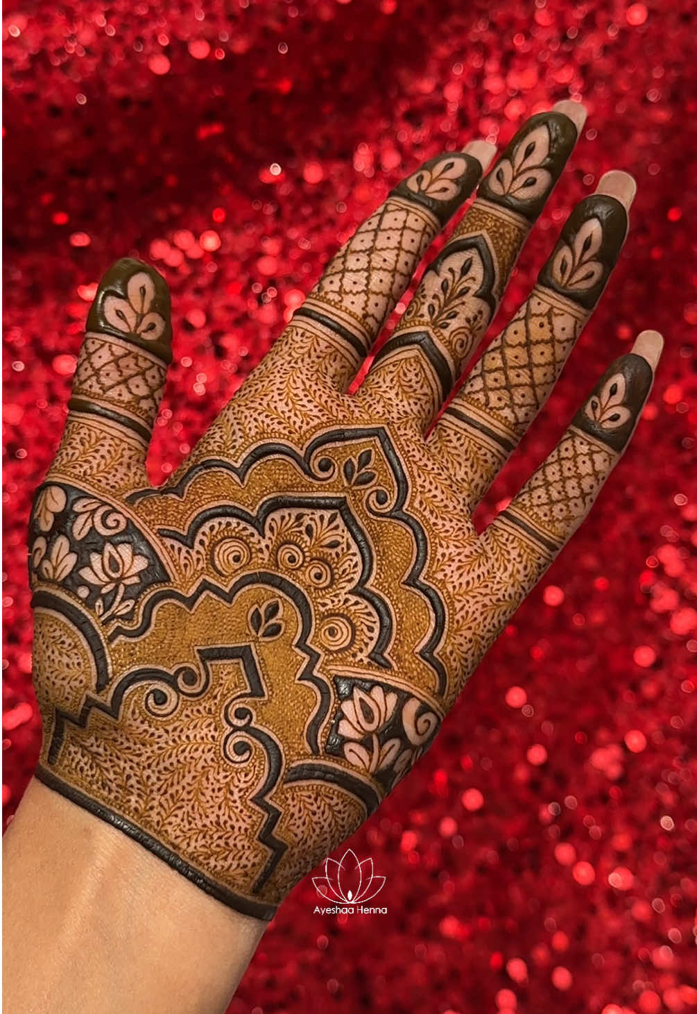 @Ayeshaa Henna