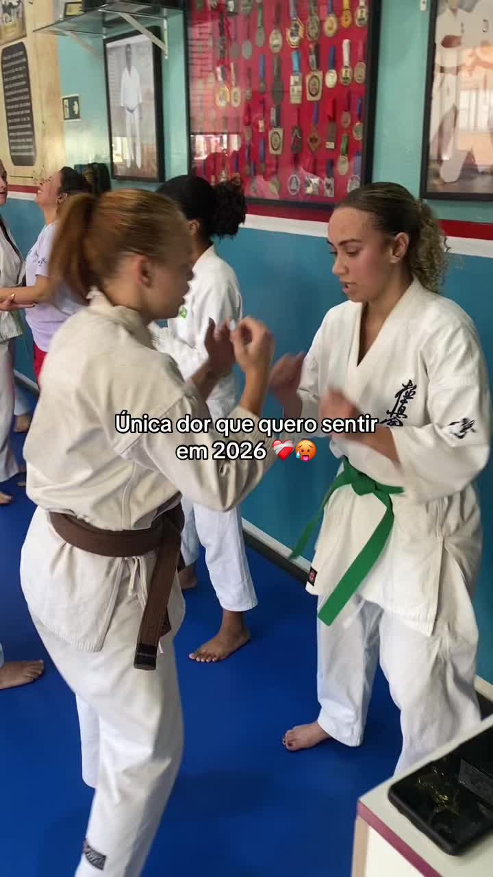 @Camily Fernandes