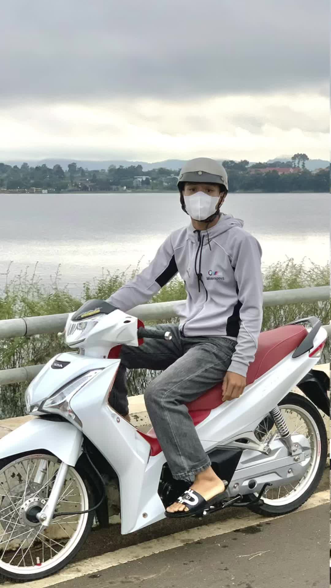 @hun_sime 👮&zwj;♂️