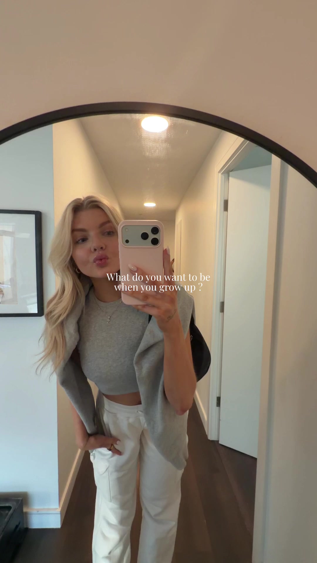 @thekelsie