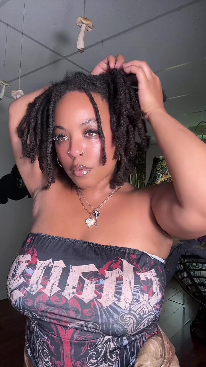 @WhimZee 🌺✨🧚🏽🔮