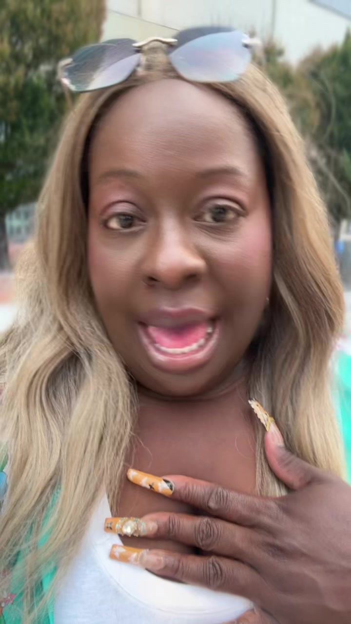 @newswithb
