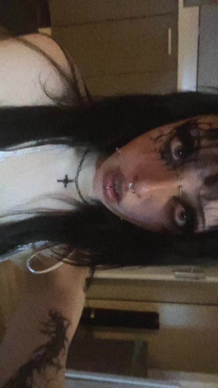 @lily ⛓️🖤
