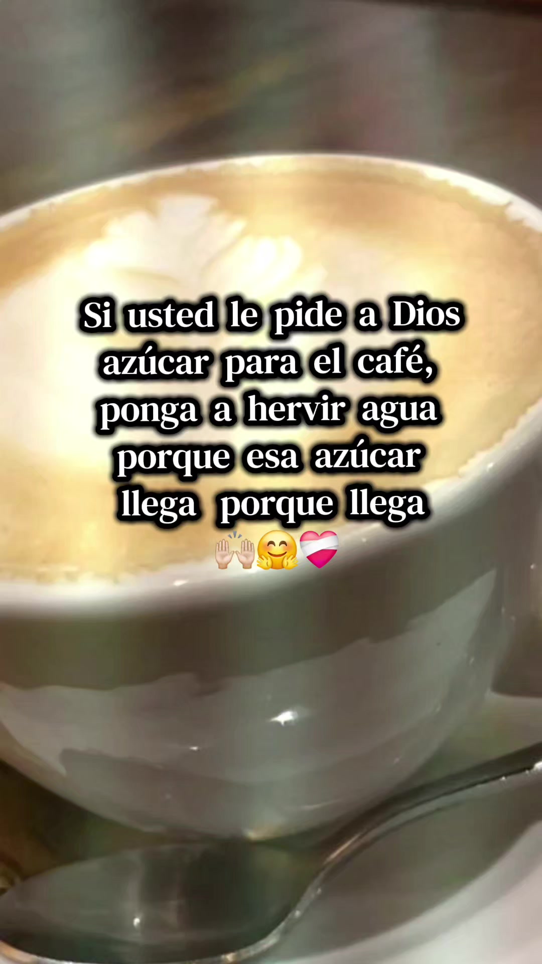 @🎀👑  Q&hearts;U&hearts;E&hearts;E&hearts;N  👑🎀