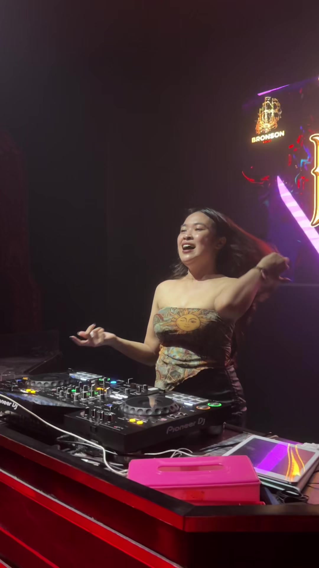 @Dj Laina