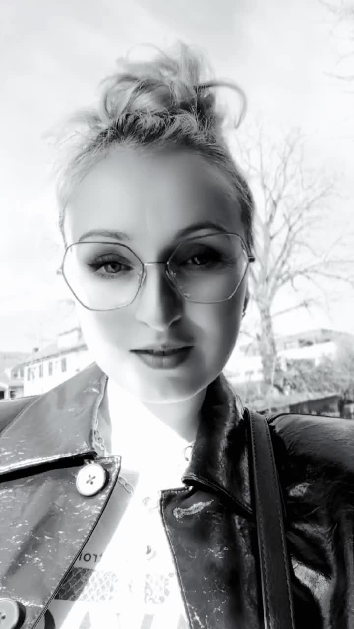 @Elena-Adina