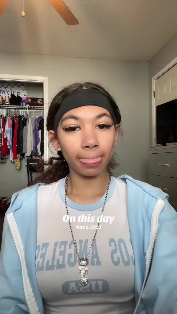 @Jay The Gemini🍭🌸♊️