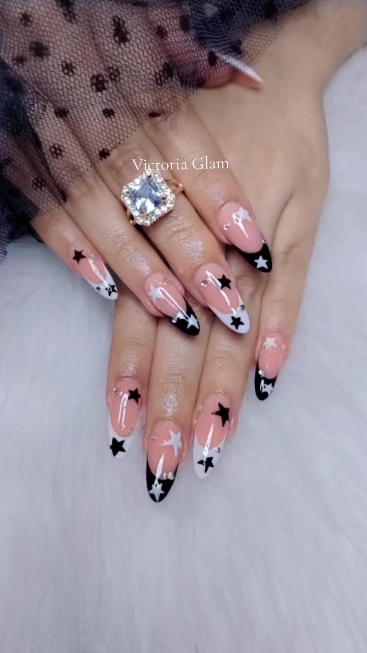@Victoria Glam