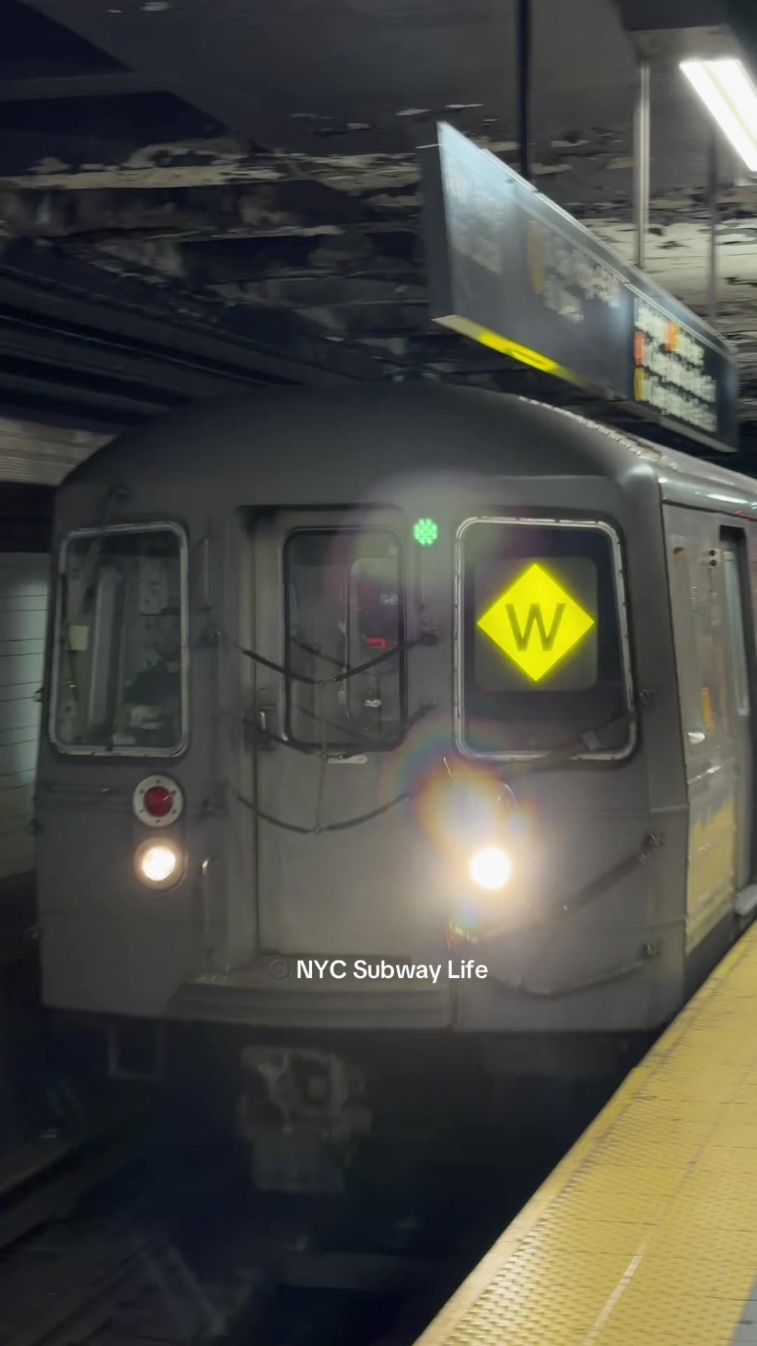 @NYC Subway Life ๐