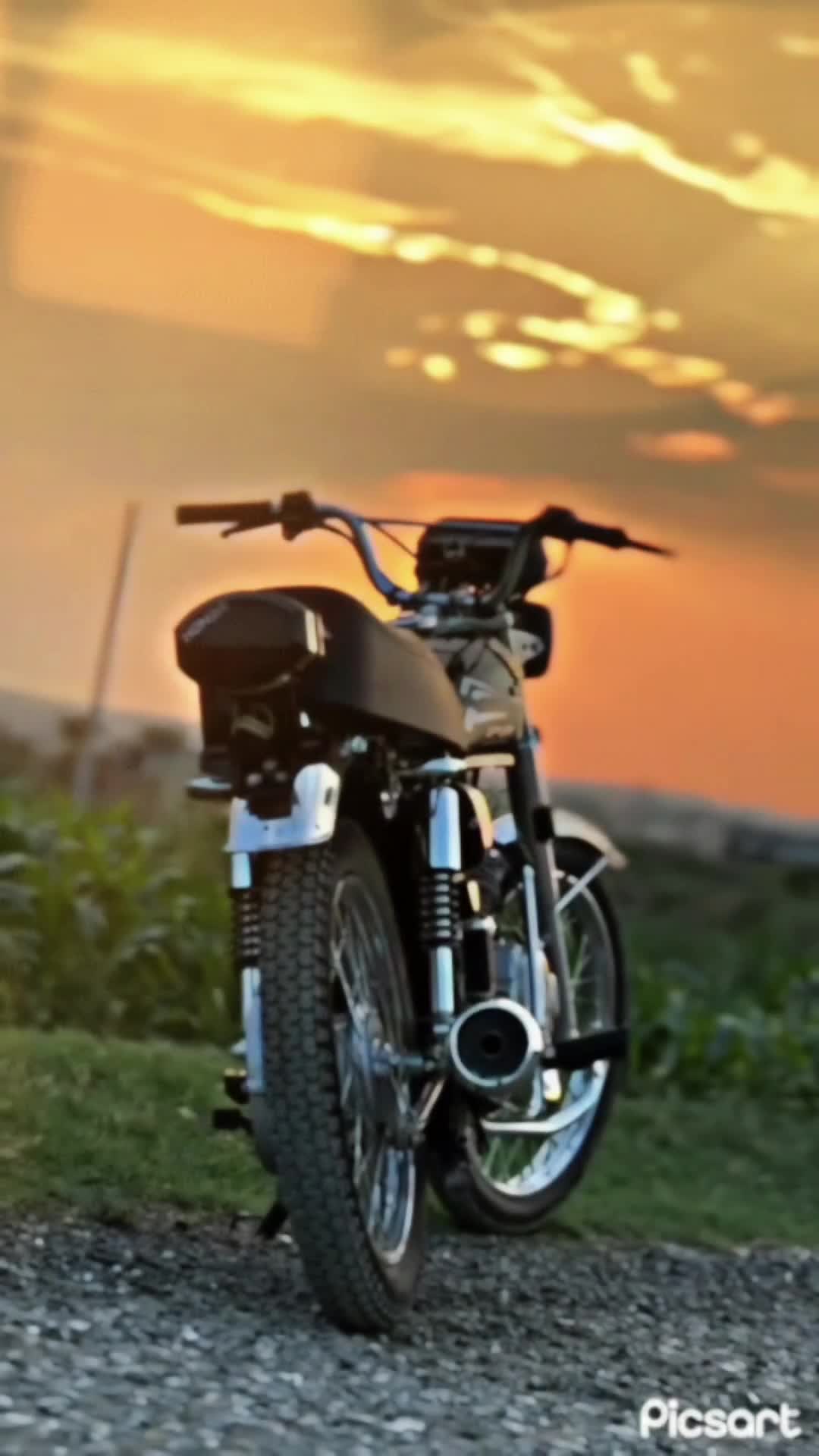 @𝓜𝓻. 𝓐𝓮𝓼𝓽𝓱𝓮𝓽𝓲𝓬 💕☺