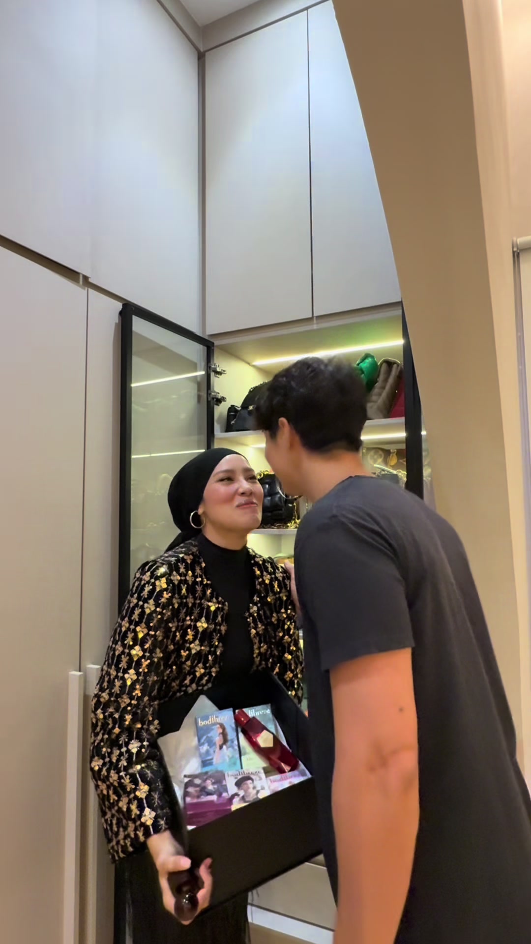 @sashaabdulaziz