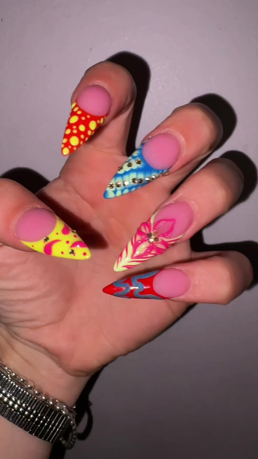 @avaminotti